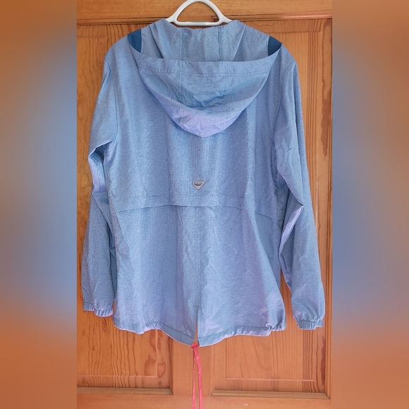 NWOT Columbia PFG Light Blue Pullover with Coral Snaps Size Large - Picture 2 of 5